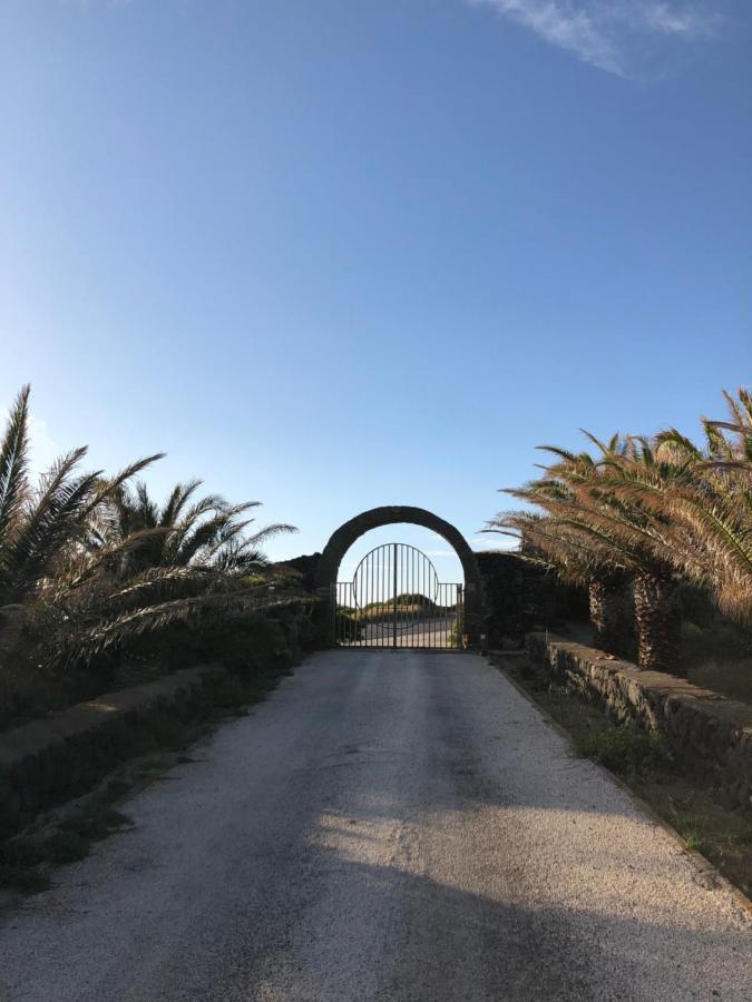 Parco Dei Sesi Bed and Breakfast Pantelleria Island Esterno foto